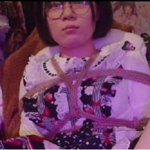 眼镜女友Lolita服装玩法大曝光，5V视频1.2G全程露脸